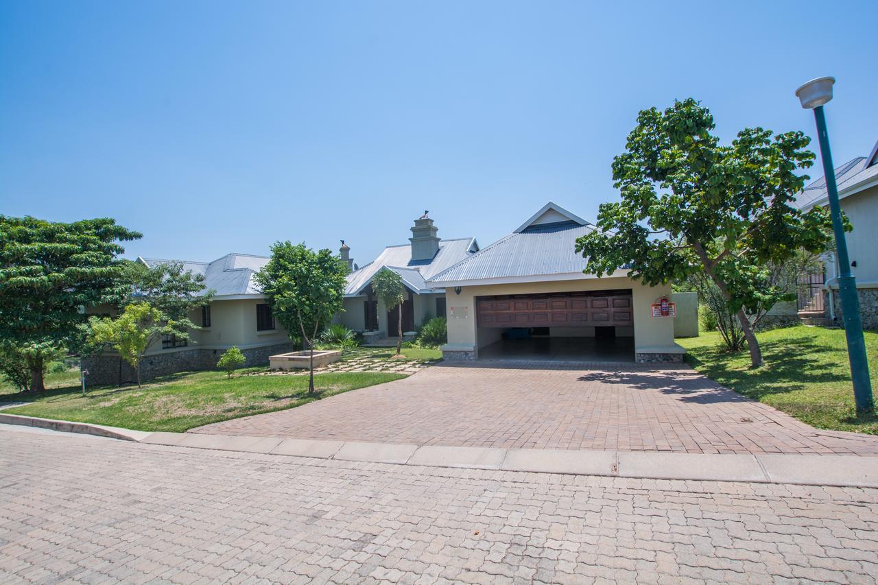 Hoyohoyo Hazyview View Villas Стая снимка